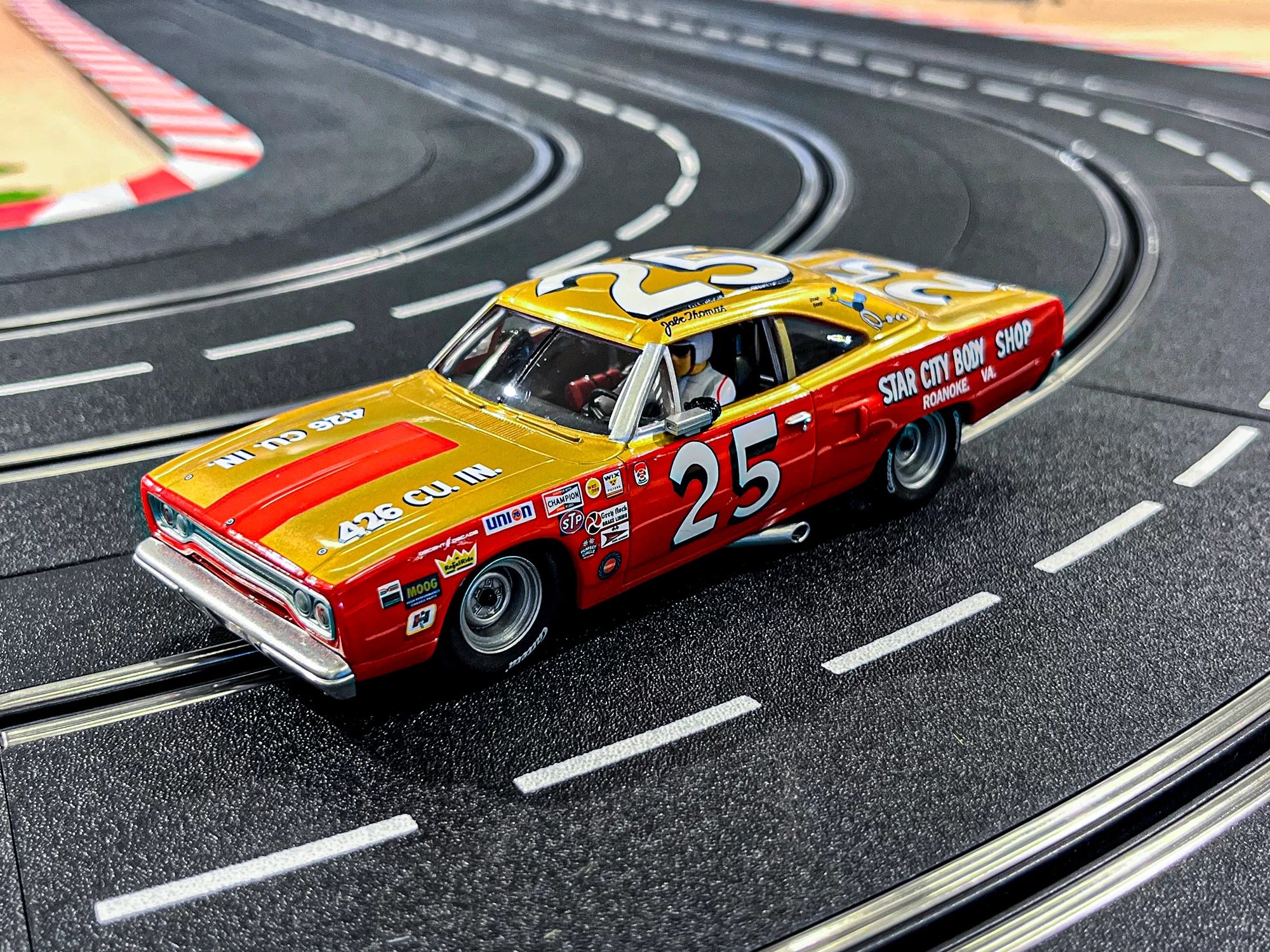Plymouth Roadrunner "No.25" - Image 2