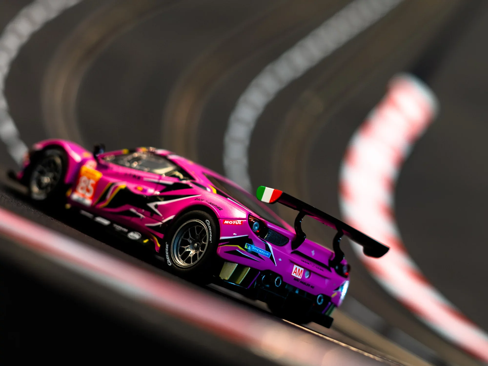 Ferrari 488 GT3 „Iron Dames, No.85“ - Image 3