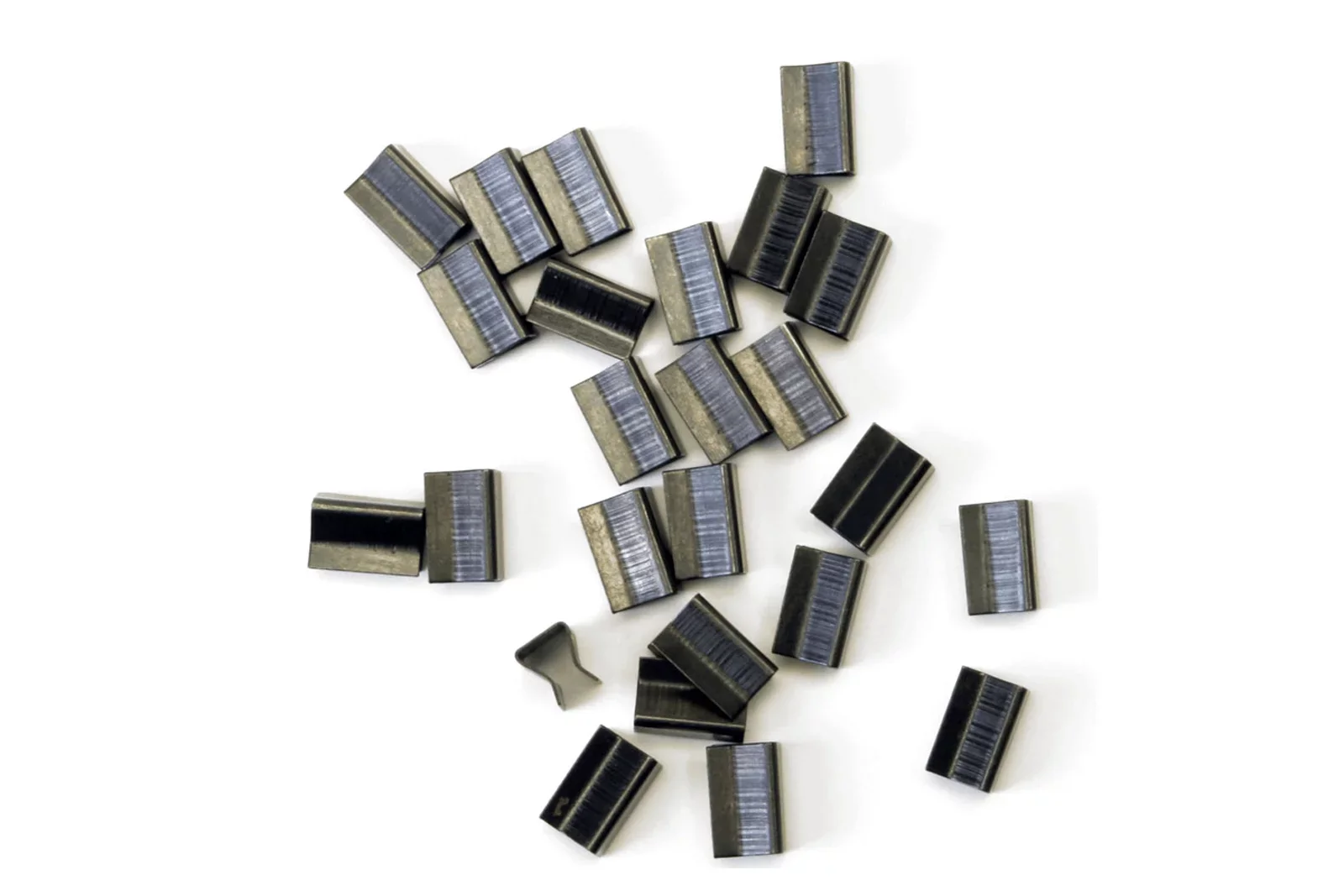 Metal clip for multi-track extension