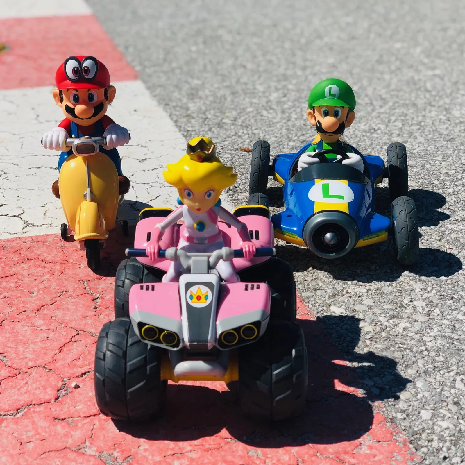 2,4GHz Mario Kart(TM) Mach 8, Luigi - Image 5