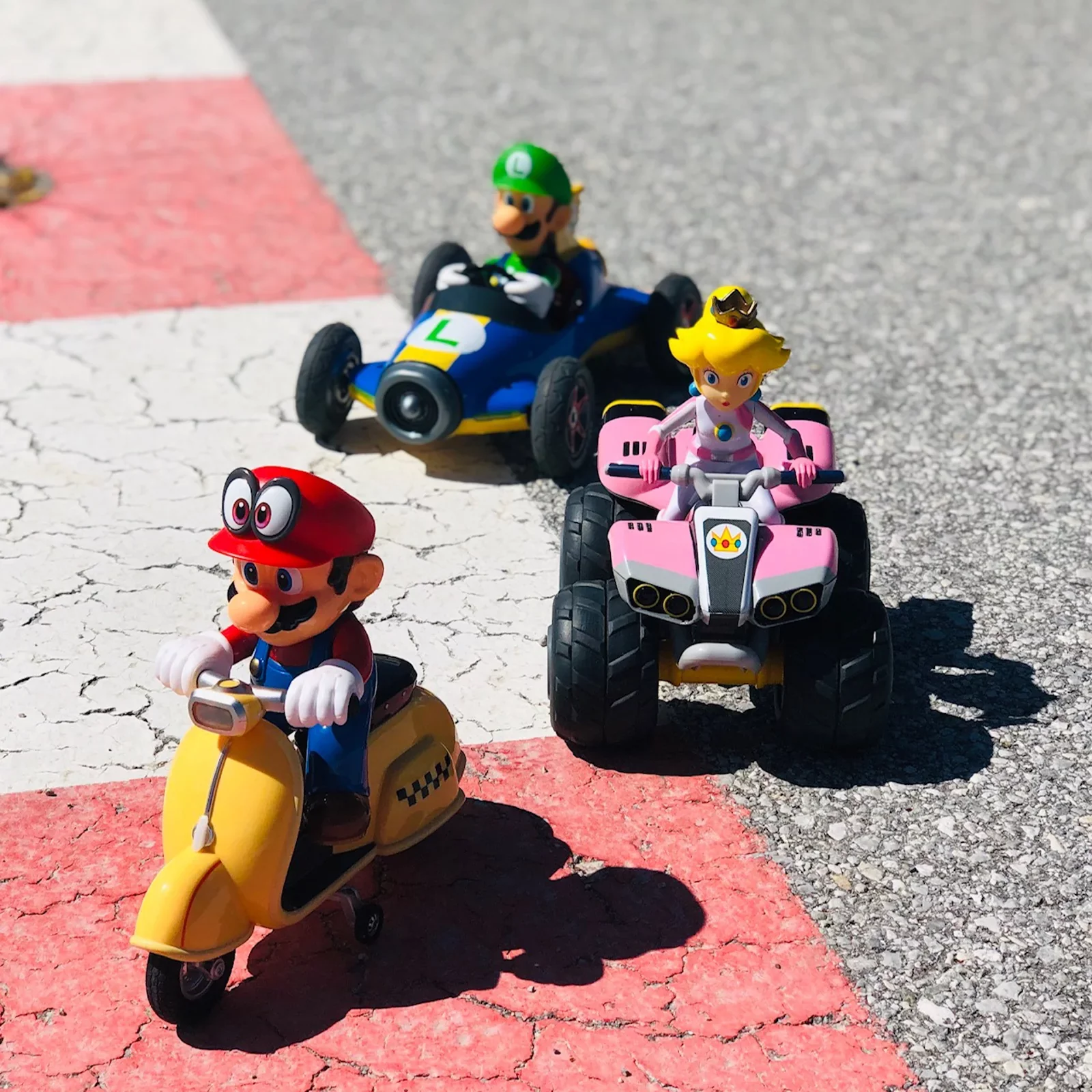 2,4GHz Super Mario Odyssey™ Scooter, Mario - Image 5