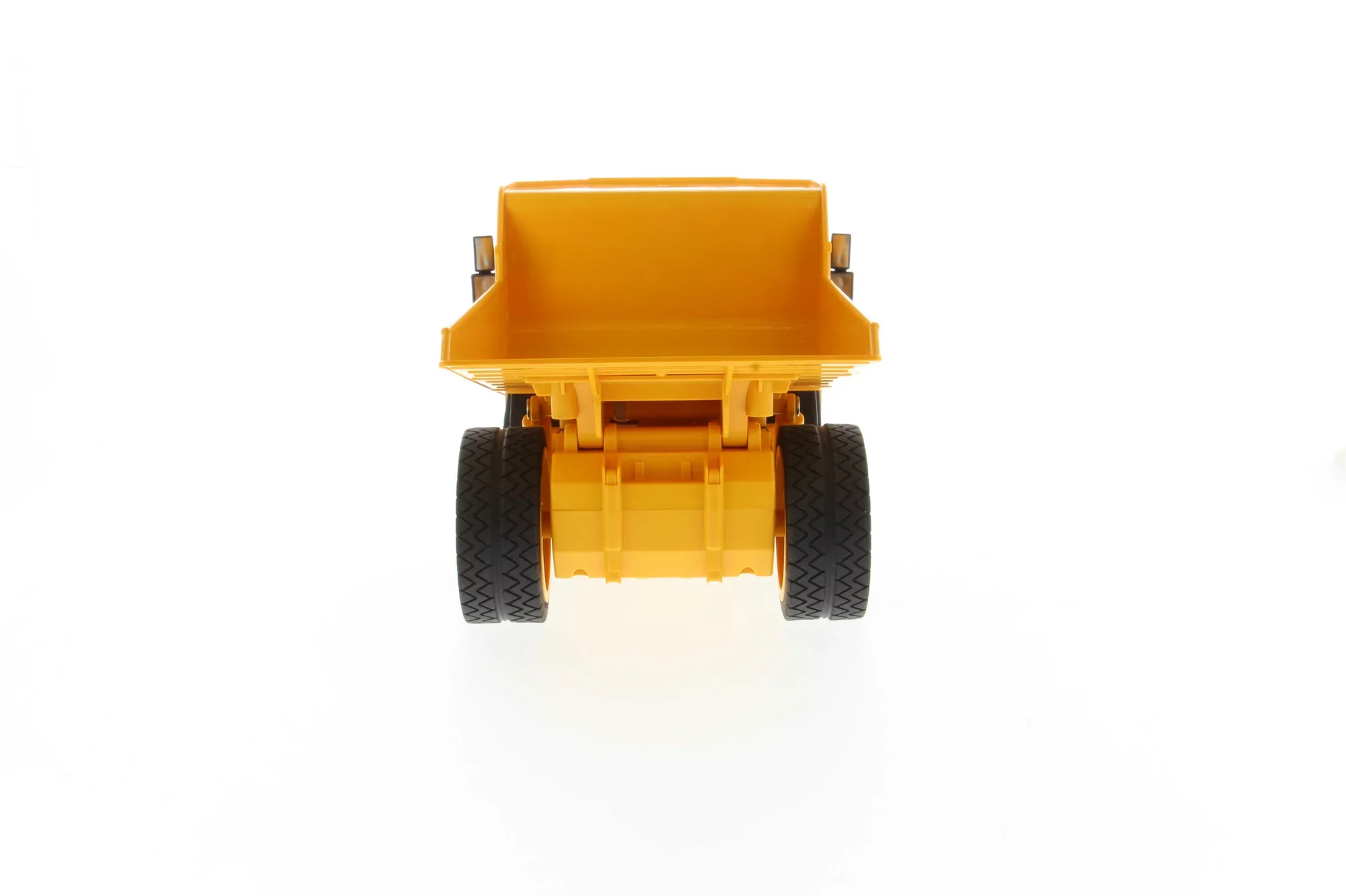 1:35 RC Cat® 770 Mining Truck (B/O) - Image 6